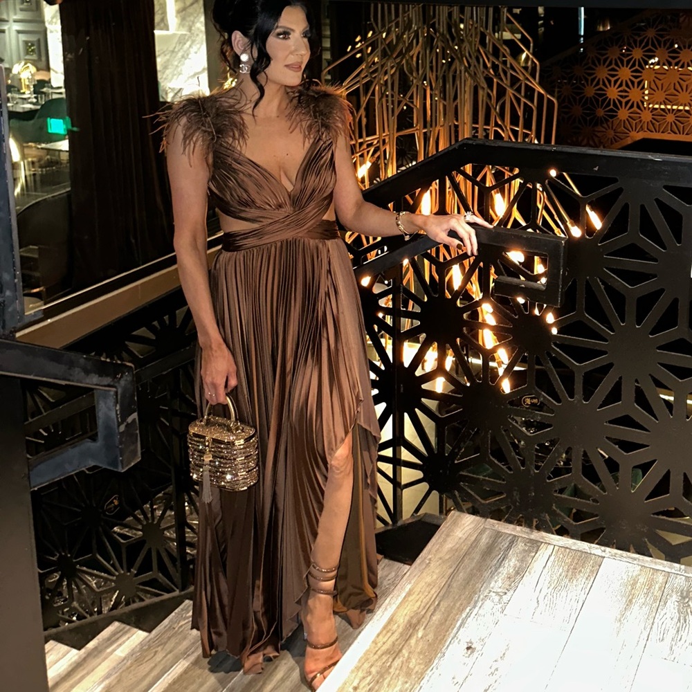 Mac Duggal Ieena pleated chocolate dress size 4